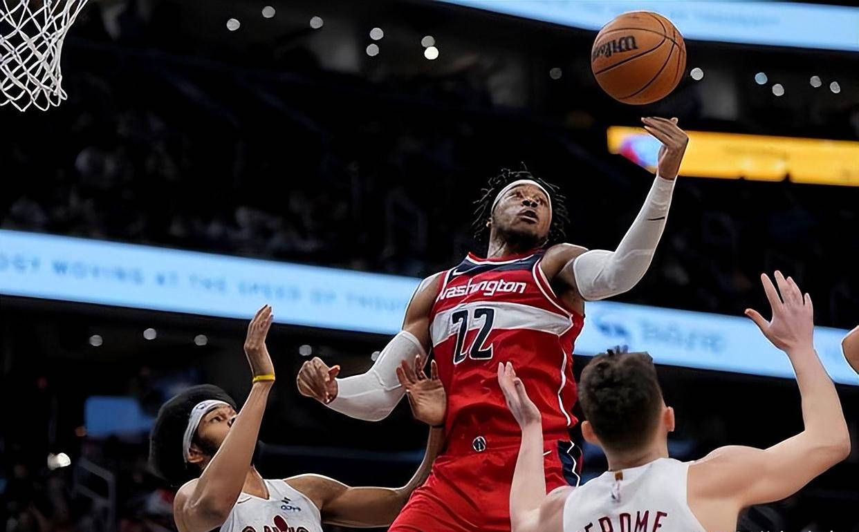 开云体育APP下载-国王客场险胜掘金，霍姆斯关键时刻抢断