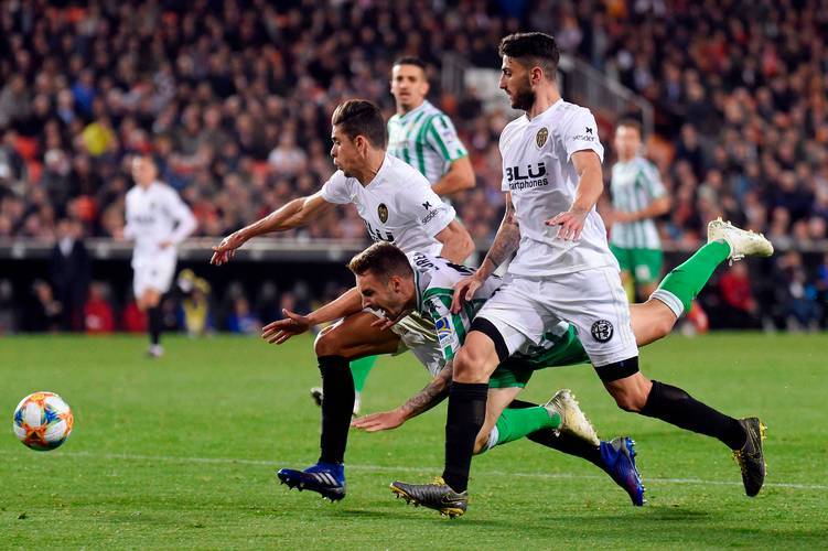 开云体育中国-球队团结一心，合力击败实力强劲对手的简单介绍