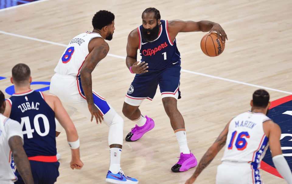 快船队遭遇近期连败,战绩下滑 快船队遭遇近期连败,战绩下滑