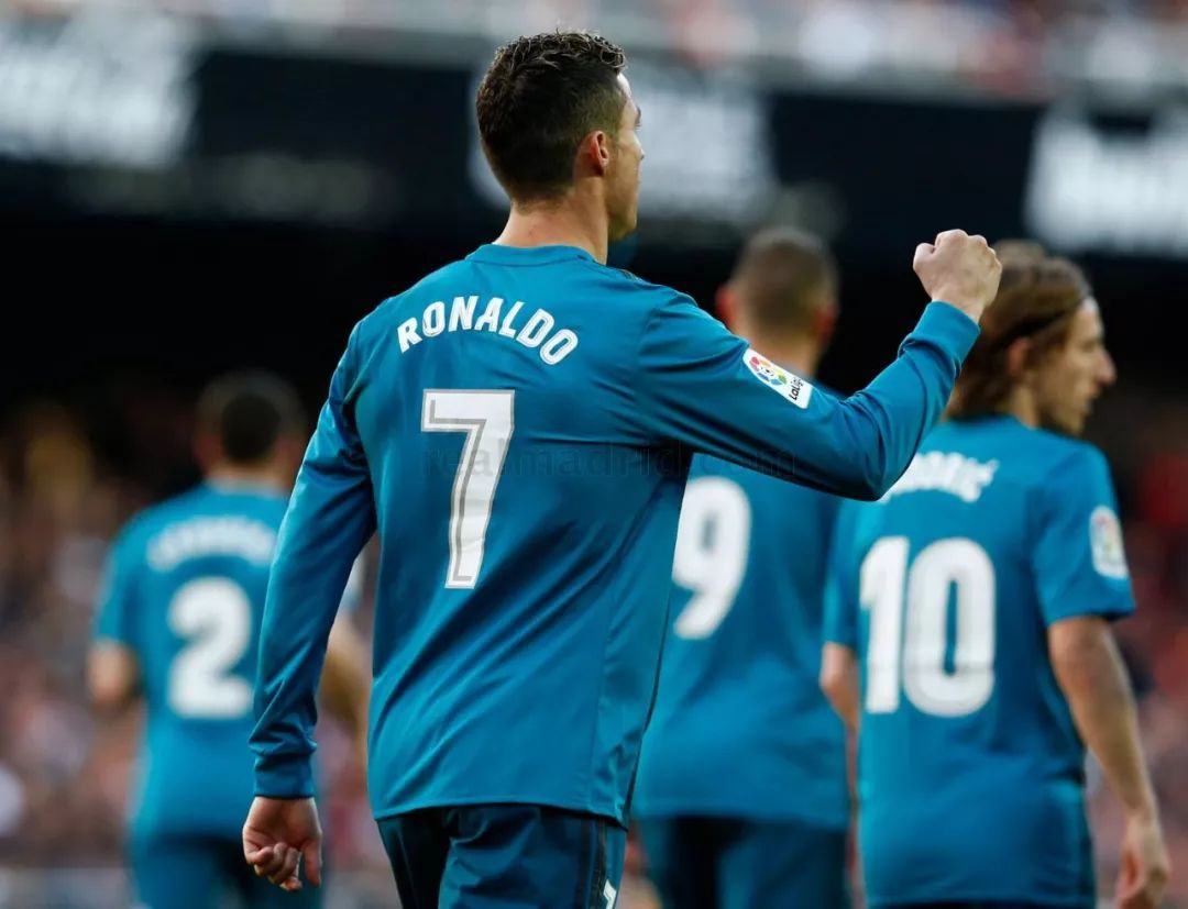 开云体育登录-巴黎客场大捷，榜首宝座坚不可摧