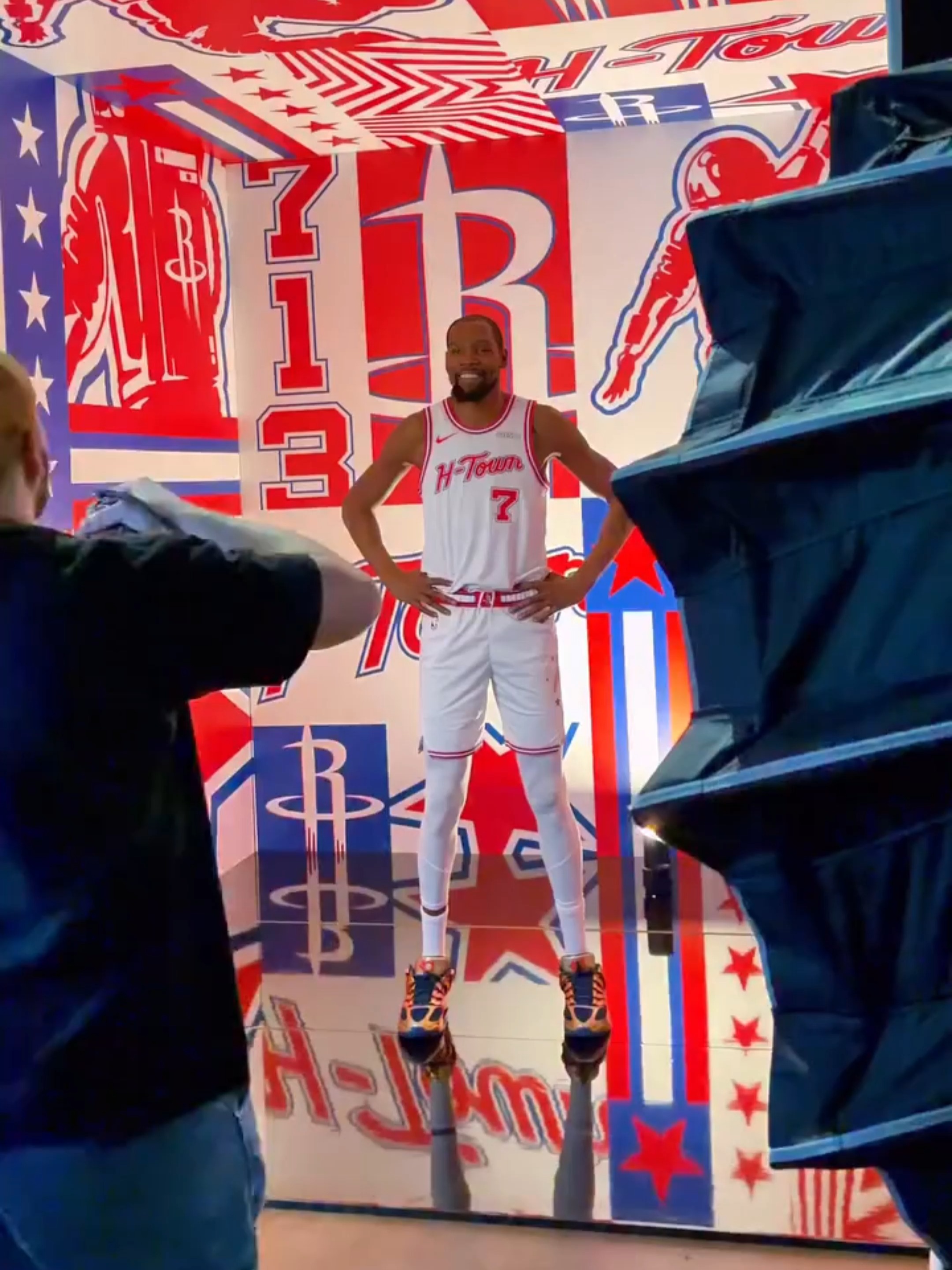 火箭队主力伤愈回归,队伍士气大增 火箭队主力伤愈回归,队伍士气大增