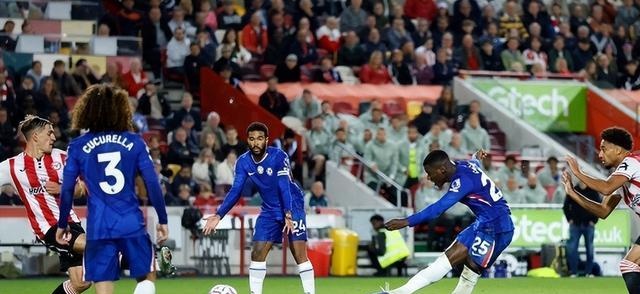 开云官网-高强对决点燃球迷激情，热血沸腾